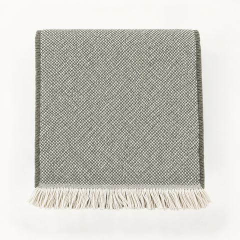Aura Cashmere Throw Cover Smoked 