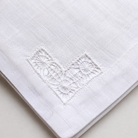 White Hole Embroidered Linen Napkin Set (Pack of 4)