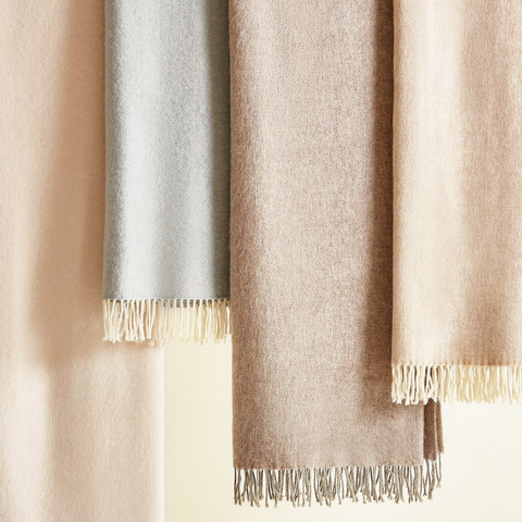 Aura Cashmere Throw Cover Smoked 