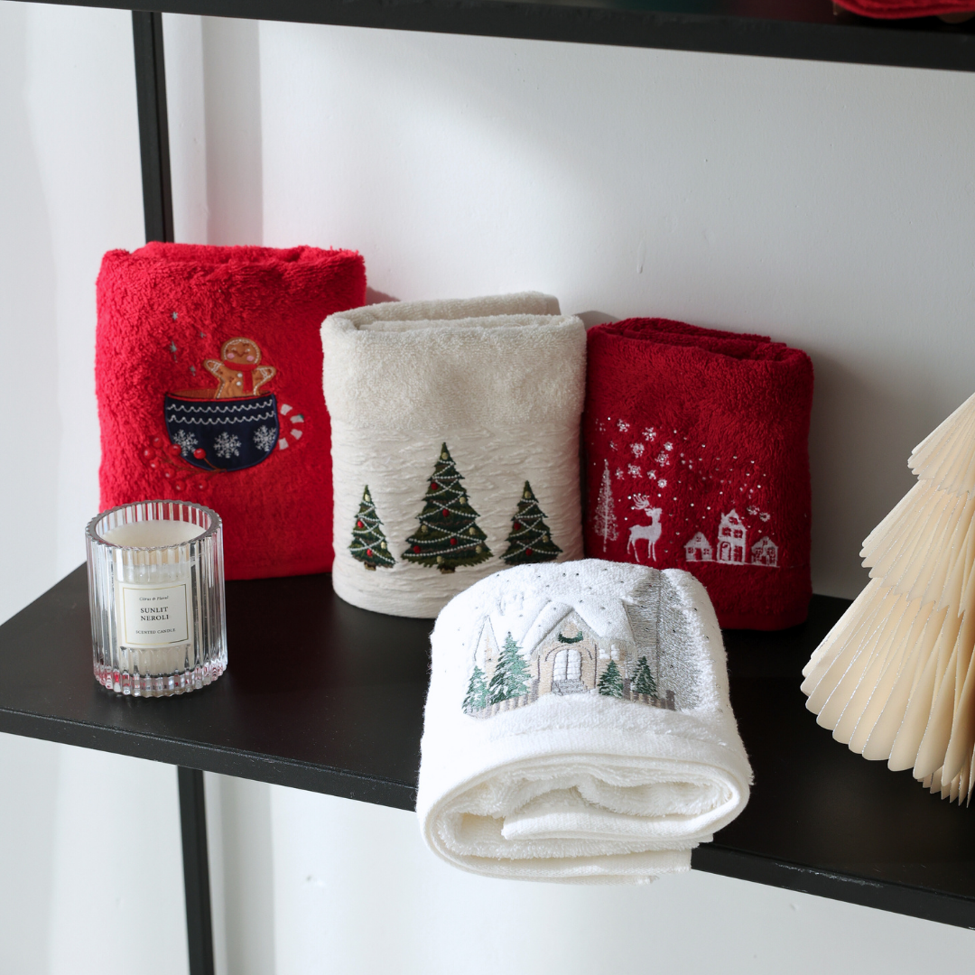 Merry Nakışlı %100 Pamuk Yüz Havlusu 50x80 cm Kırmızı