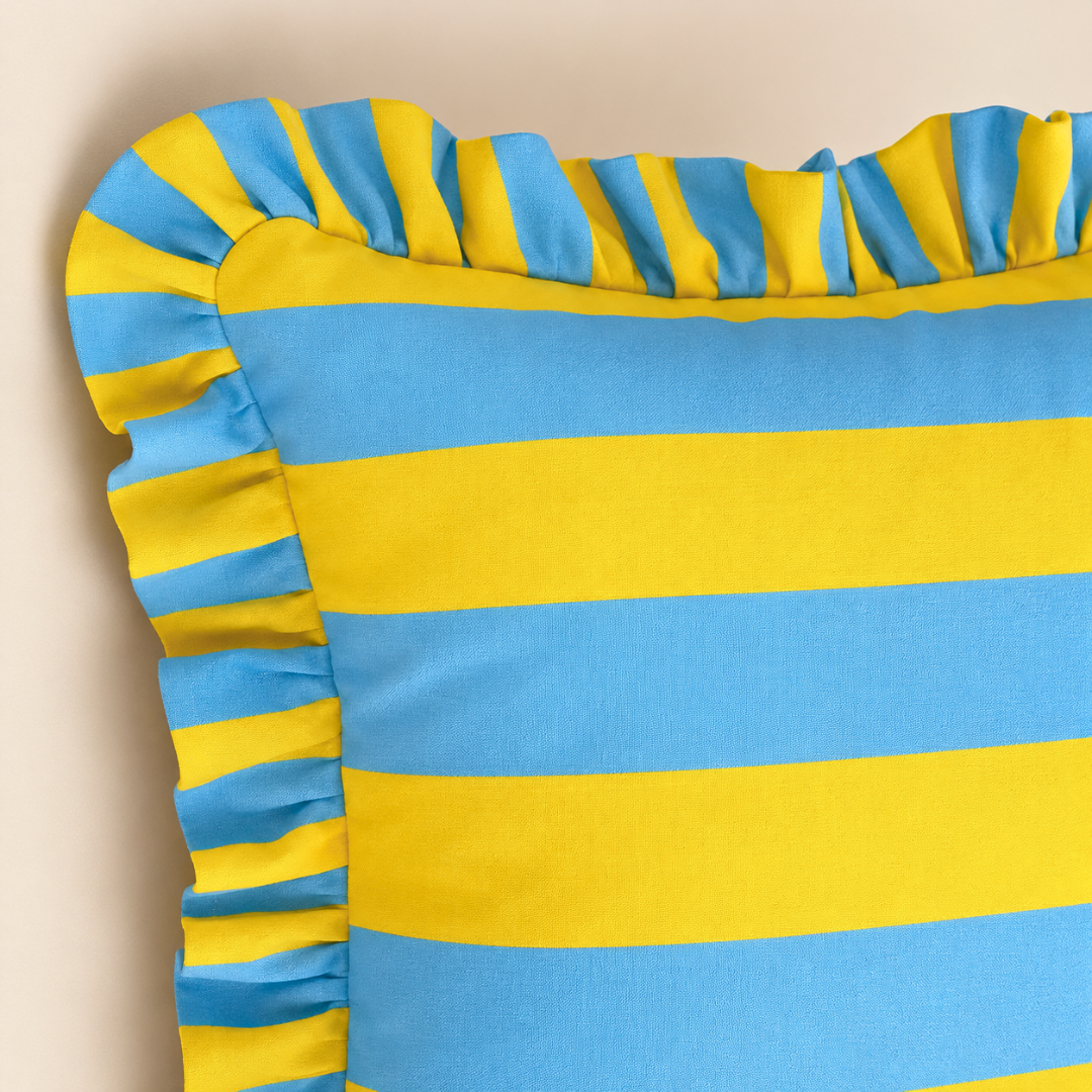 Yellow & Blue Stripe Fırfır Kenarlı Kırlent Kılıfı