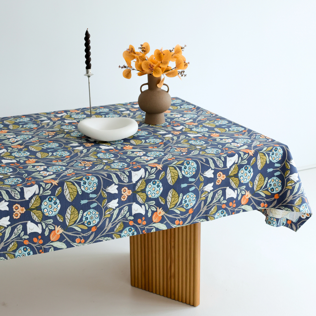 Cyra Premium Linen Tablecloth Red