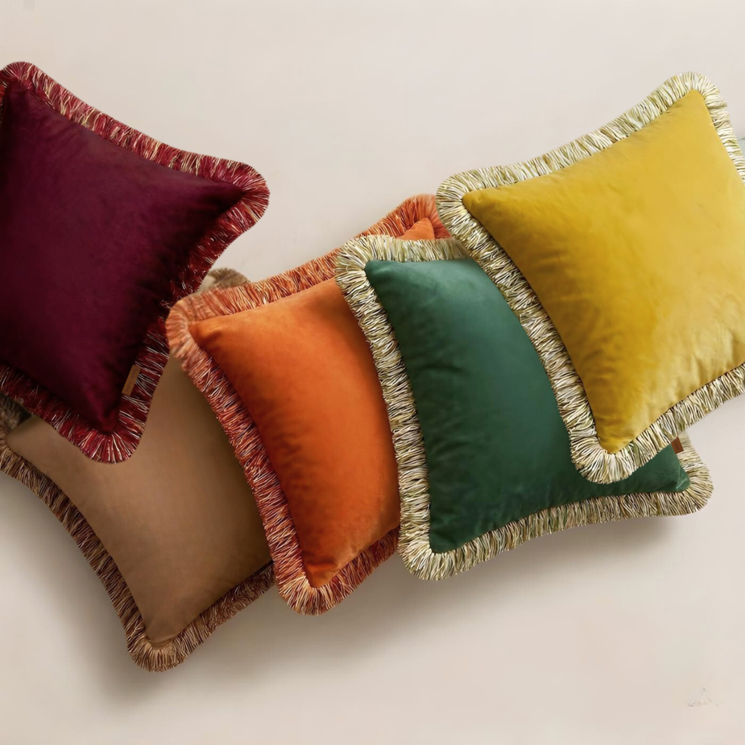 Camel Kenar Detaylı Kadife Kırlent 45x45 cm