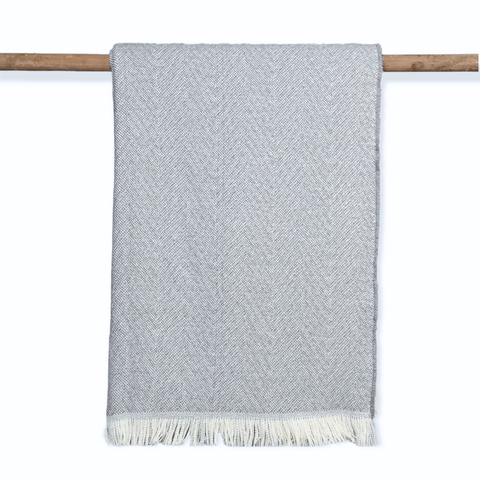 Aura Cashmere Throw Cover Smoked 