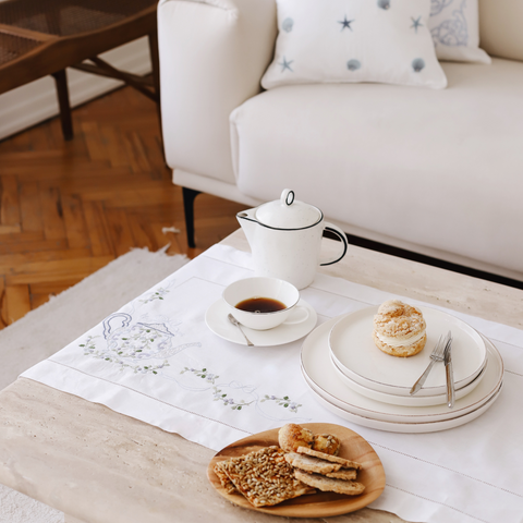 Teapot Embroidered Linen Runner 50x160 cm