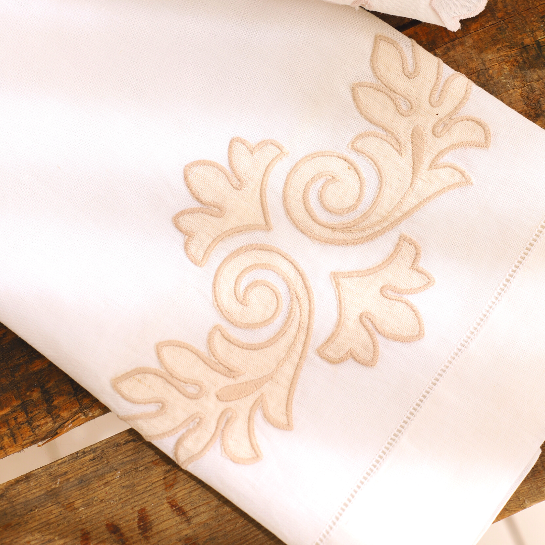 Blossom Linen Cover 40x60 cm White