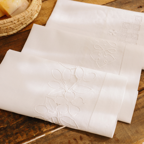Hole Work Linen Cover 40x60 cm White