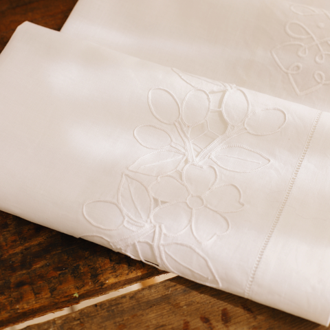 Hole Work Linen Cover 40x60 cm White