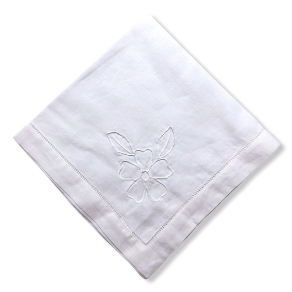 Hole Embroidered Linen Napkin Set Cup (4 Pack)